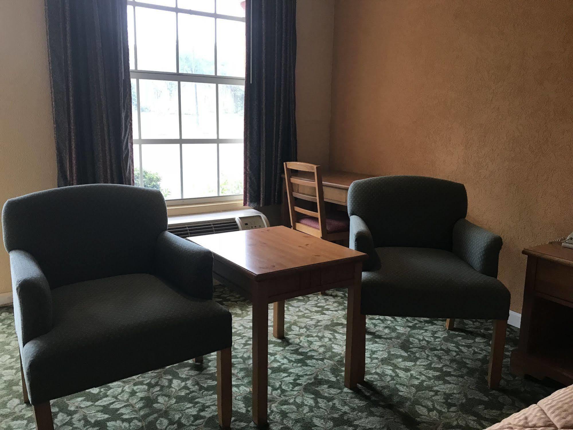 Seven Hills Suites Tallahassee Buitenkant foto
