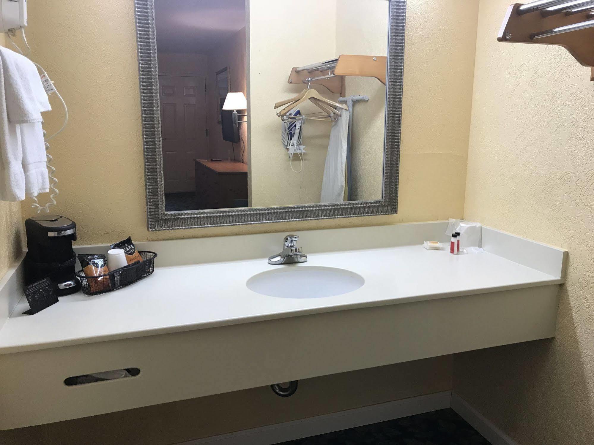 Seven Hills Suites Tallahassee Buitenkant foto